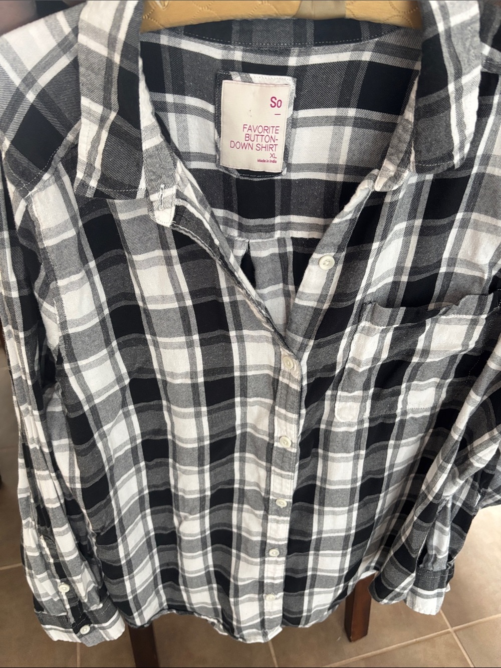SO Black and White Plaid Button-Down shirt size XL
